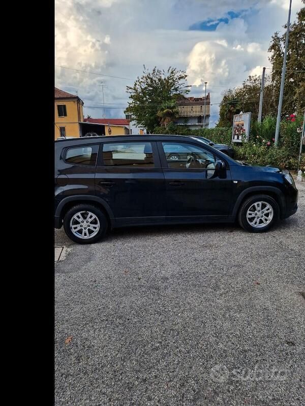 Usata Chevrolet Orlando LT 141 CV (103 kW) 2012 Nero Monovolume