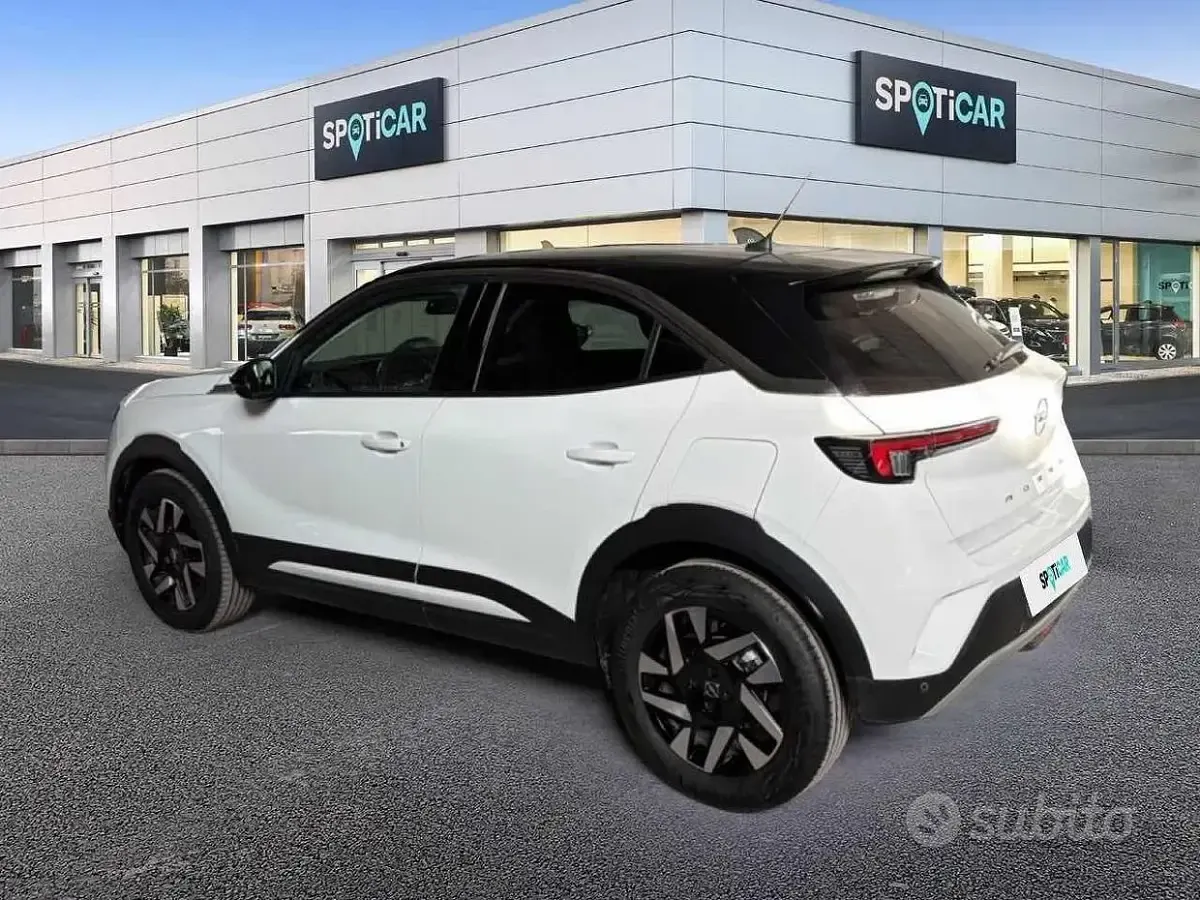 Usata Opel Mokka Elegance 101 CV (74 kW) 2023 Bianco SUV
