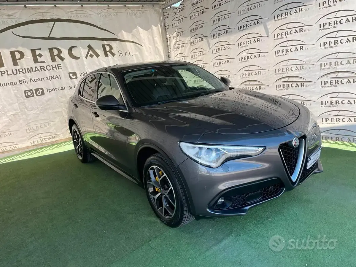 Usata Alfa Romeo Stelvio Executive 210 CV (154 kW) 2018 Grigio SUV