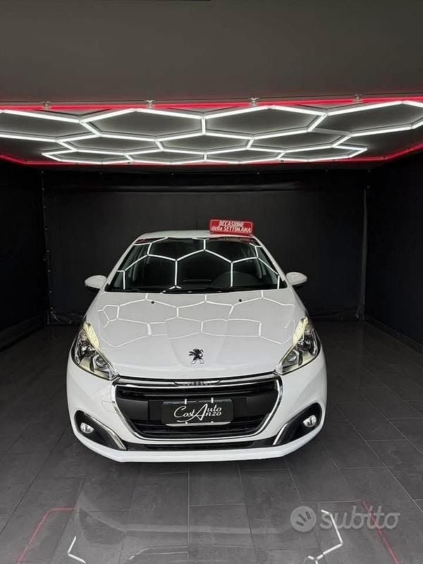 Usata Peugeot 208 Allure 75 CV (55 kW) 2017 Beige Utilitaria