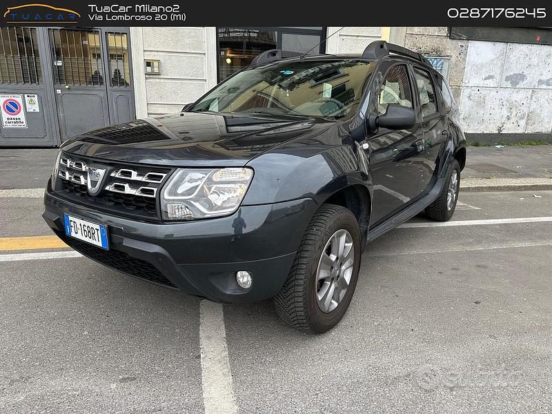 Usata Dacia Duster Lauréate 110 CV (80 kW) 2016 Grigio SUV