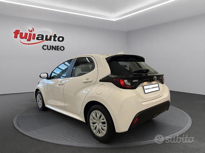 Usata Toyota Yaris Active 72 CV (52 kW) 2023 Bianco Utilitaria