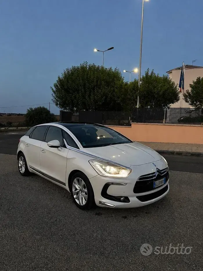 Usata Citroën DS5 So Chic 115 CV (84 kW) 2013 Bianco Utilitaria