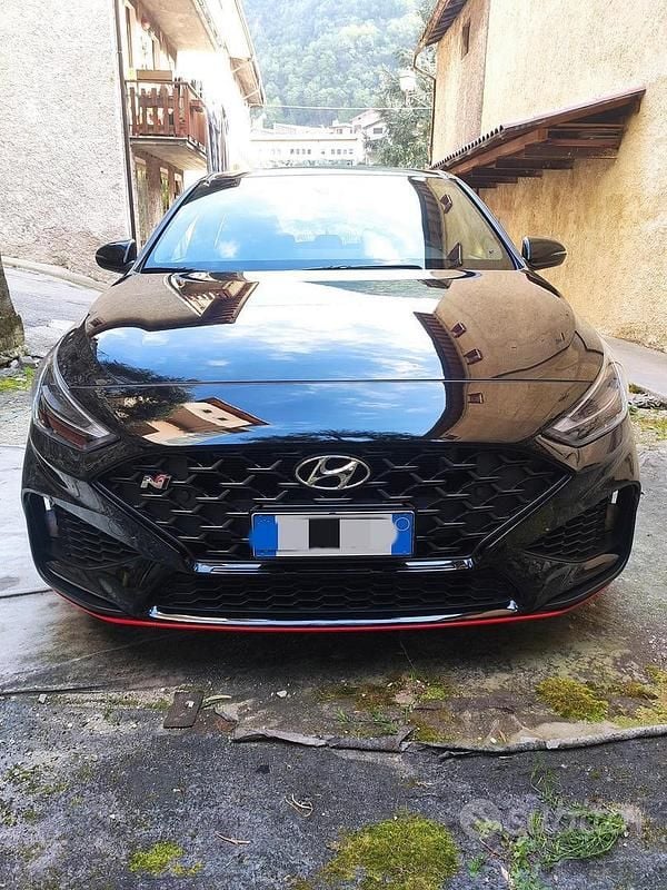 Usata Hyundai i30 280 CV (205 kW) 2022 Nero Berlina