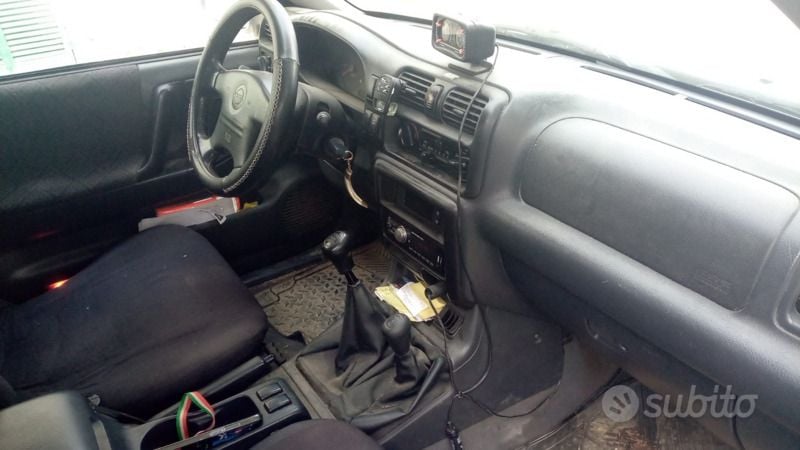 Grigio Usata 2002 Opel Frontera SUV | 3000 € (Buon prezzo) - Immagine 1/4