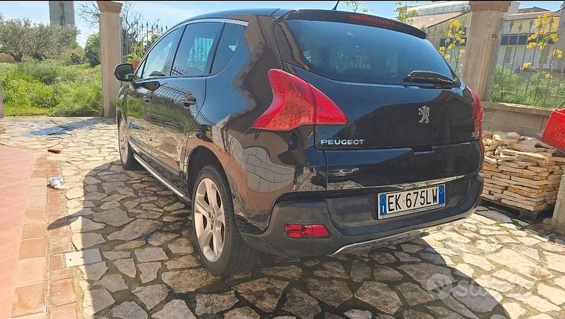 Usata Peugeot 3008 112 CV (82 kW) 2012 Nero Station wagon