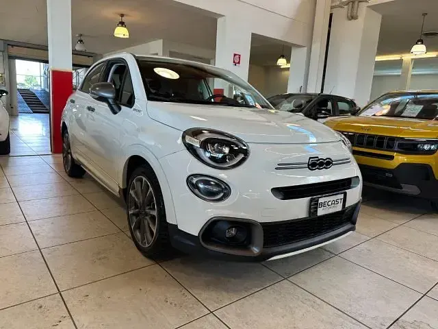 Usata Fiat 130 Sport 131 CV (96 kW) 2023 Bianco pastello SUV