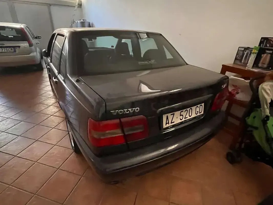 Usata Volvo S70 140 CV (102 kW) 1998 Grigio Berlina