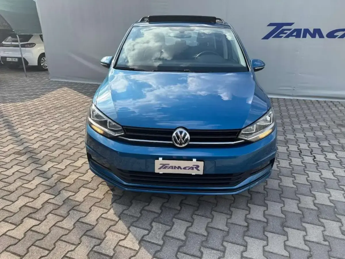 Usata VW Touran Executive 116 CV (85 kW) 2020 Blu Monovolume