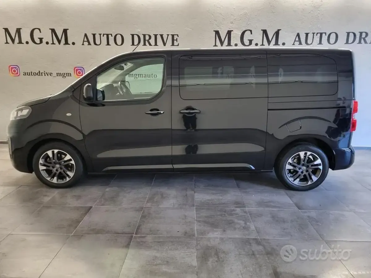 Usata Opel Zafira Life 177 CV (130 kW) 2023 Nero Monovolume