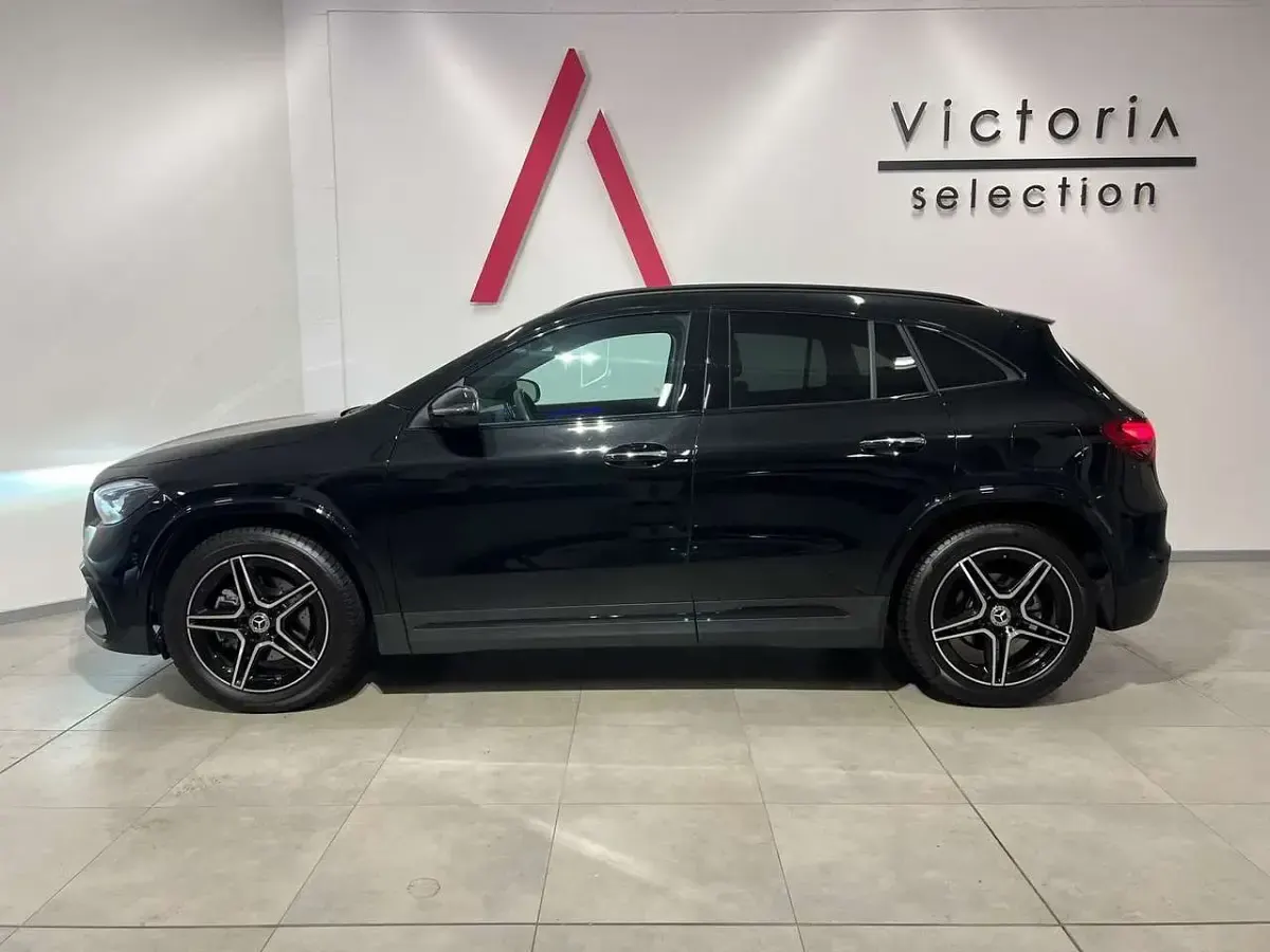 Usata Mercedes GLA200 AMG Line Premium 150 CV (110 kW) 2025 Nero SUV