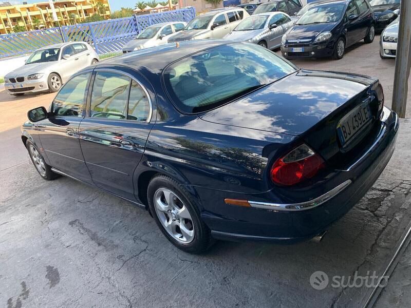 Usata Jaguar S-Type Executive 238 CV (175 kW) 2001 Blu Berlina