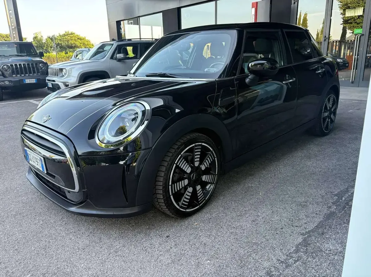 Usata Mini Cooper 136 CV (100 kW) 2021 Nero metallizzato Utilitaria