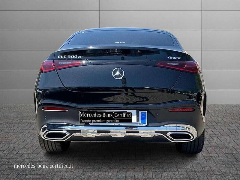 Usata Mercedes GLC300 Advanced 269 CV (197 kW) 2023 Nero metallizzato SUV