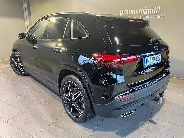 Usata Mercedes GLA200 AMG Line Premium Plus 150 CV (110 kW) 2025 Nero SUV