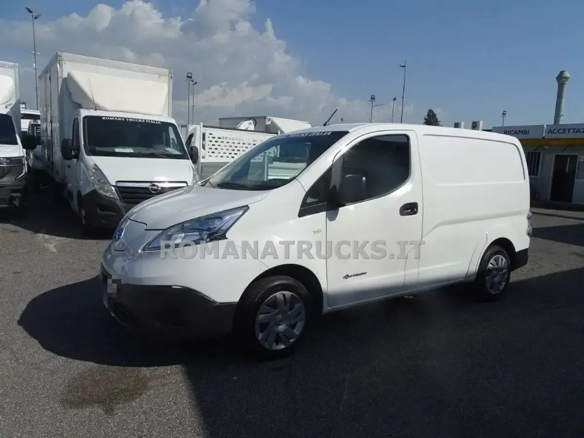 Gebraucht Nissan e-NV200 80 kW (109 PS) 2015 Weiß Van / Kleinbus