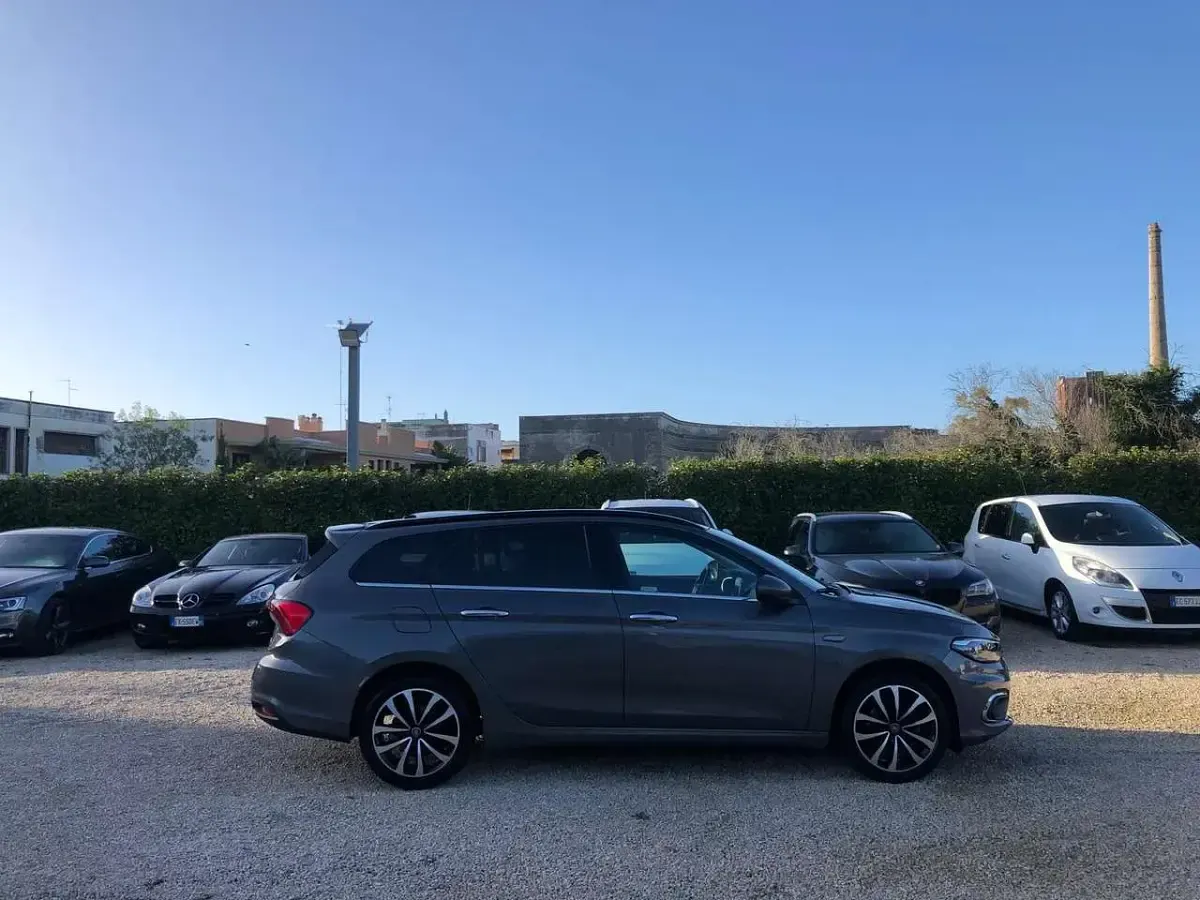 Usata Fiat Tipo Business 120 CV (88 kW) 2017 Grigio Station wagon