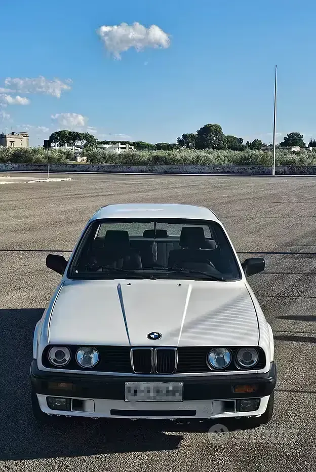 Usata BMW 318 Efficient Dynamics 116 CV (85 kW) 1990 Bianco Berlina