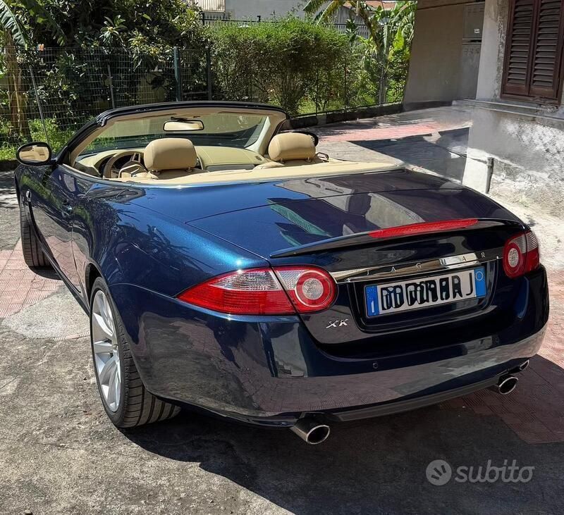 Usata Jaguar XK 256 CV (188 kW) 2008 Blu Cabrio