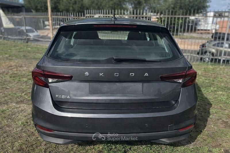Usata Skoda Fabia Ambition 80 CV (58 kW) 2023 Grigio Utilitaria
