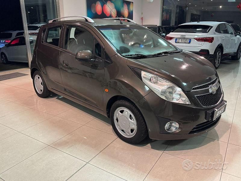 Usata Chevrolet Spark 68 CV (50 kW) 2011 Grigio Utilitaria