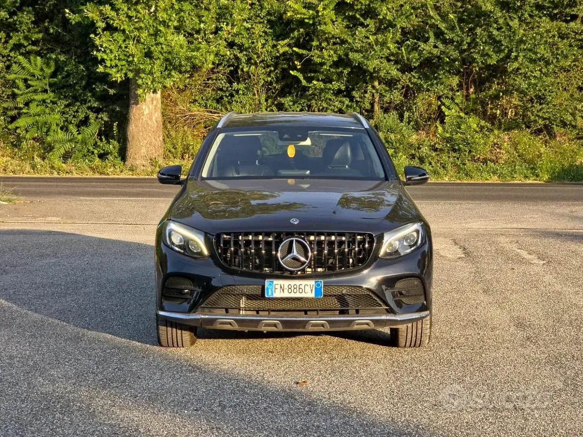 Usata Mercedes GLC220 Exclusive 204 CV (150 kW) 2017 Nero SUV