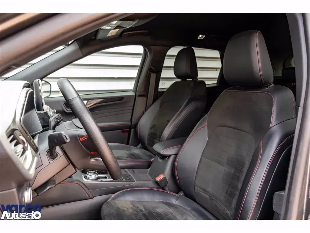 Usata Ford Kuga ST-Line X 225 CV (165 kW) 2023 Grigio SUV