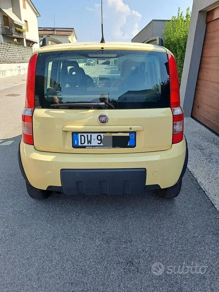 Usata Fiat Panda 4x4 69 CV (50 kW) 2007 Giallo Utilitaria