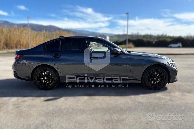 Usata BMW 316 Luxury Line 122 CV (89 kW) 2021 Grigio Berlina