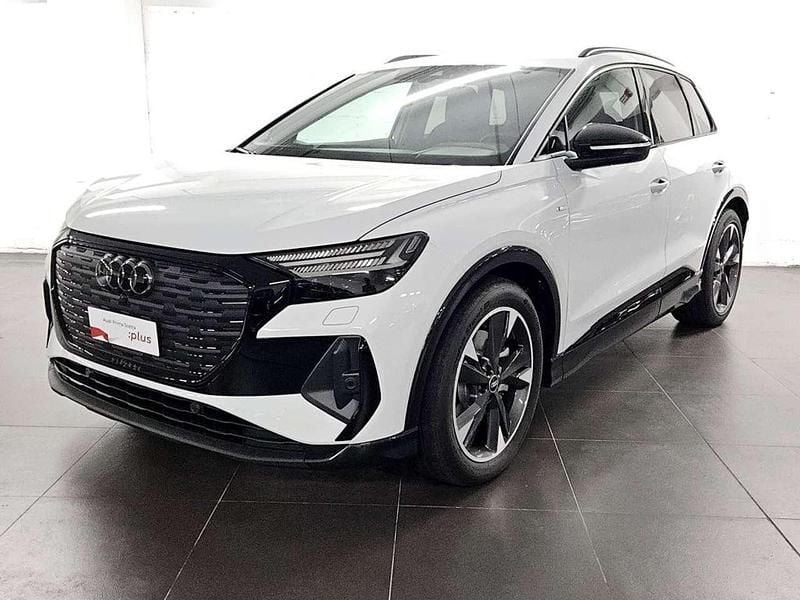 Bianco Usata 2024 Audi Q4 e-tron S-Line SUV | 54.600 € (Cara) - Immagine 1/4