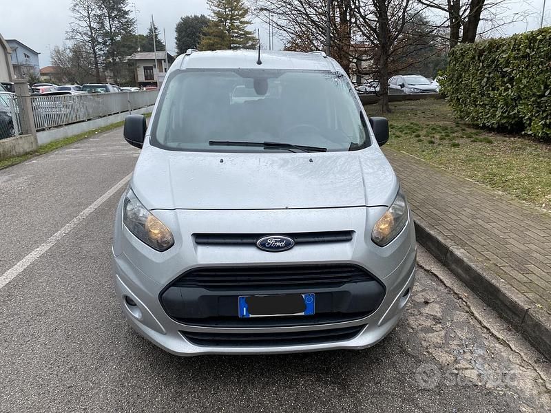 Usata Ford Tourneo Titanium 115 CV (84 kW) 2015 Grigio Monovolume