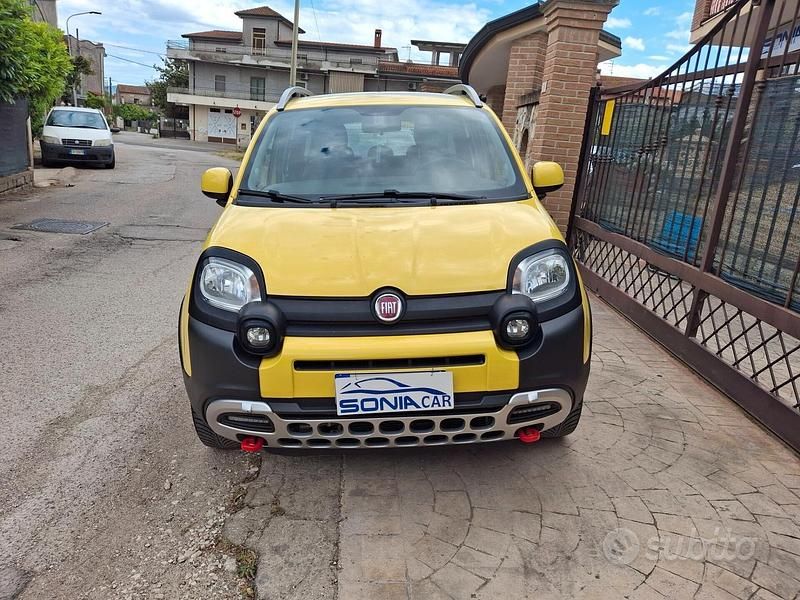 Usata Fiat Panda Cross Cross 95 CV (69 kW) 2015 Giallo Utilitaria