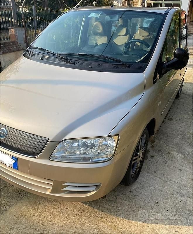 Usata Fiat Multipla Emotion 120 CV (88 kW) 2006 Monovolume
