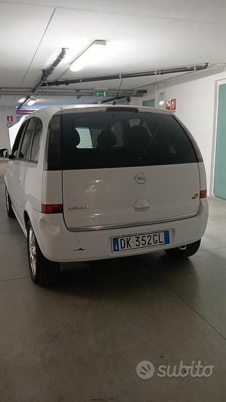 Bianco Usata 2008 Opel Meriva Monovolume | 450 € (Super prezzo) - Immagine 1/4