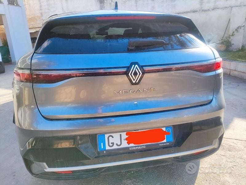 Usata Renault Megane E-Tech 161 kW (220 CV) 2022 Berlina