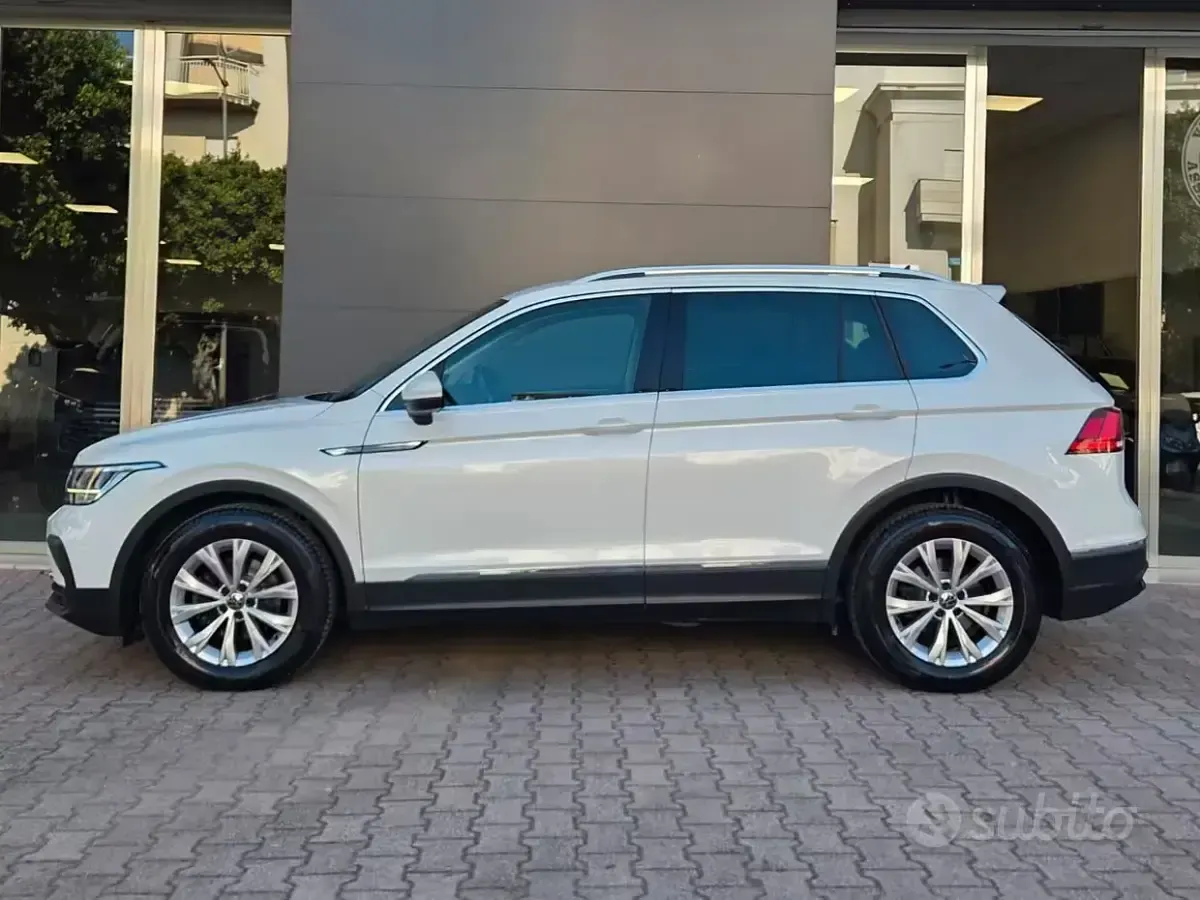 Usata VW Tiguan Life 150 CV (110 kW) 2021 Bianco SUV