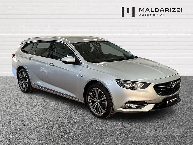 Usata Opel Insignia Innovation 136 CV (100 kW) 2021 Argento Station wagon