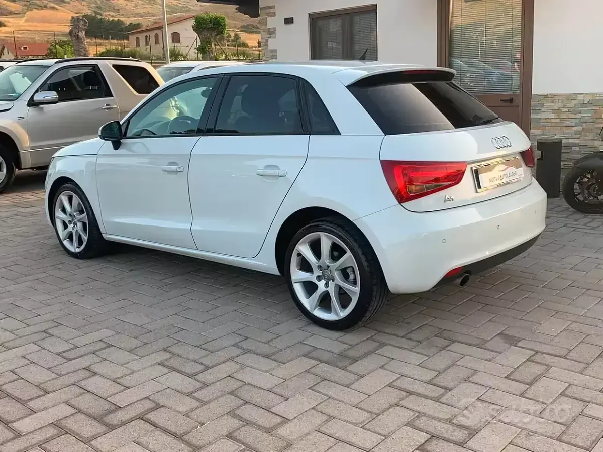 Usata Audi A1 Ambition 90 CV (66 kW) 2014 Bianco Utilitaria