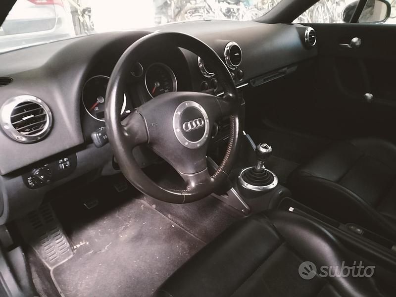 Usata Audi TT Roadster 179 CV (131 kW) 2006 Nero Cabrio