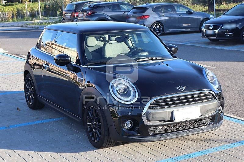 Usata Mini ONE 75 CV (55 kW) 2020 Nero Utilitaria