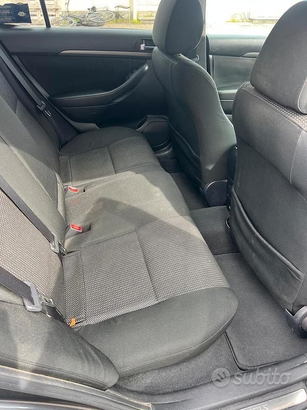 Usata Toyota Avensis 2007 Marrone Station wagon