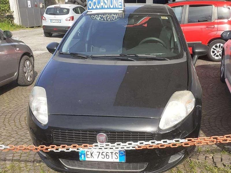 Usata Fiat Punto 63 CV (46 kW) 2011 Nero Utilitaria