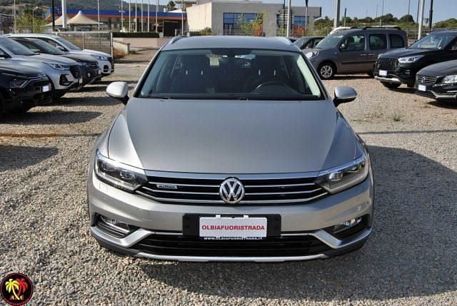 Usata VW Passat Alltrack Business 190 CV (139 kW) 2017 Grigio Station wagon