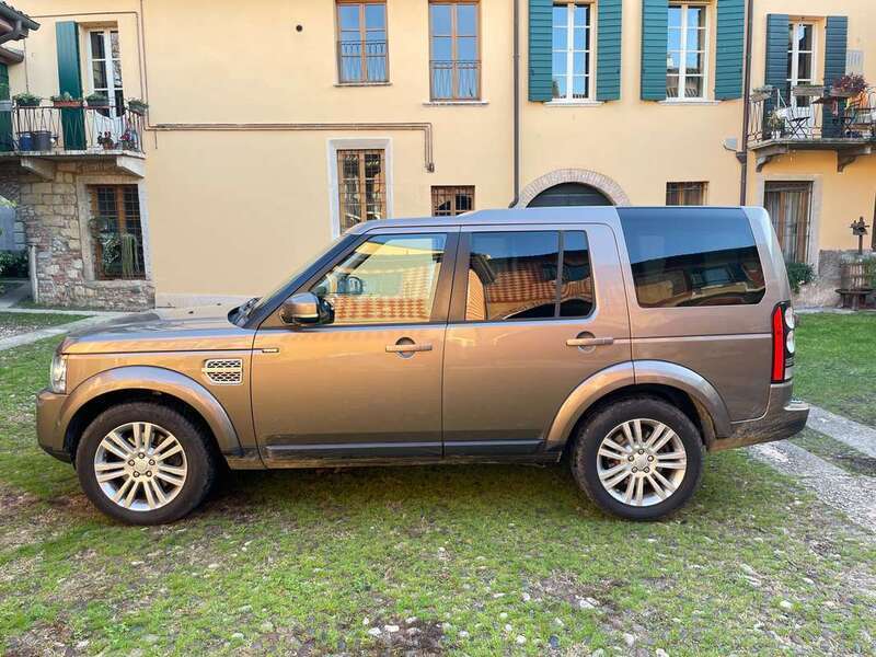Usato 2016 Land Rover Discovery 3.0 Diesel 249 CV (38.000 €)