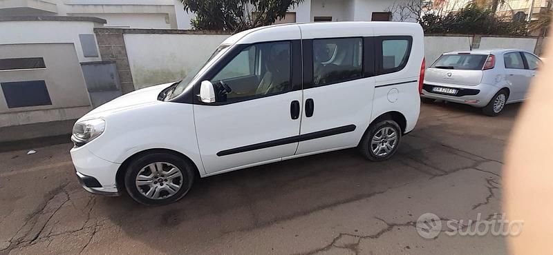 Usata Fiat Doblò 2015 Bianco Monovolume
