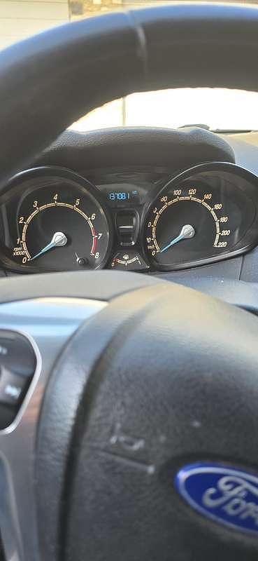 Usata Ford Fiesta Trend 65 CV (47 kW) 2013 Utilitaria