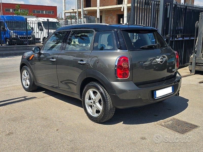 Usata Mini Cooper D Countryman 112 CV (82 kW) 2011 Grigio scuro SUV