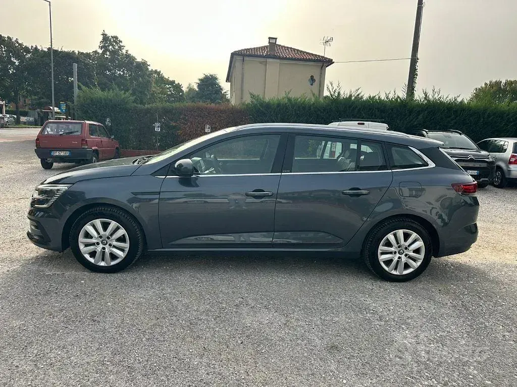 Usata Renault Mégane IV Business 91 CV (66 kW) 2021 Grigio Station wagon