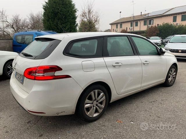 Usata Peugeot 308 Business-Line 130 CV (95 kW) 2018 Bianco Station wagon
