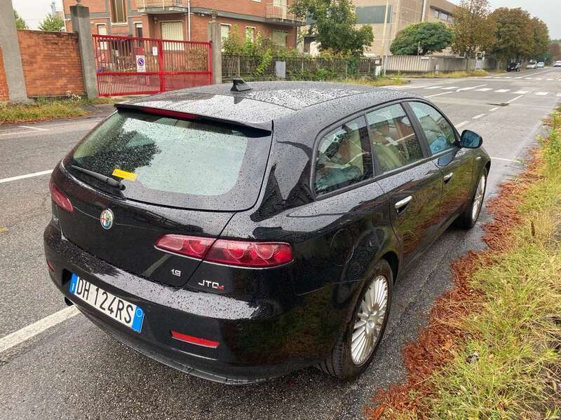 Usato 2007 Alfa Romeo 159 1.9 Diesel 150 CV (4.999 €)